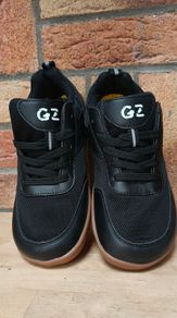 Barefoot shoes size 6.