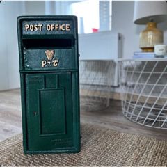 Irish cast iron post box H233