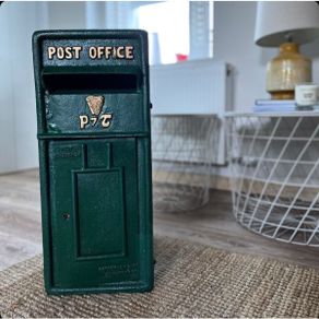 Irish cast iron post box H233