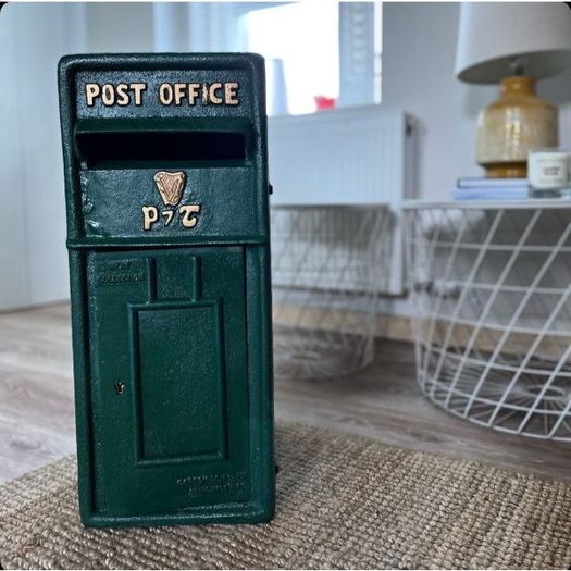 Irish cast iron post box  H233