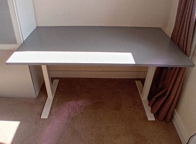 Sit / Stand Desk