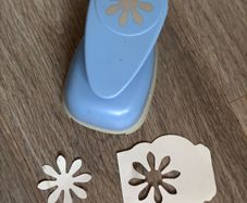 Daisy-shaped Lever Action Craft Punch