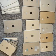 ipads joblot ( read description)