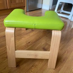 Feet up yoga stand