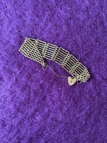 9 Carat Gold Gate Bracelet
