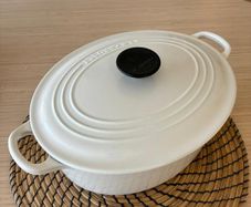 Le Creuset 27cm Oval Cast Iron Casserole - White / Cream - Pristine