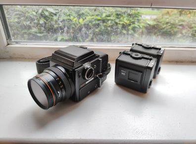 Bronica SQ-a / zenzanon-s 80mm 2.8 / three 120 film back (6x6 and 6x4.5)