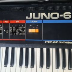 Roland Juno 6