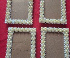 4 Small Pearl Photo Frames