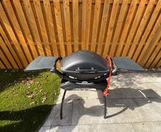 Weber Q 2000 gas BBQ