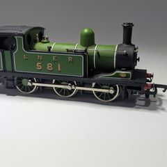 Mainline 37054 Class J72 0-6-0 581 LNER, OO Gauge