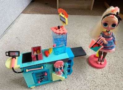 Lol omg doll- Miss Sundae & diner set