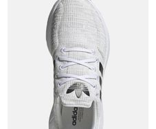 Adidas swift run 22
