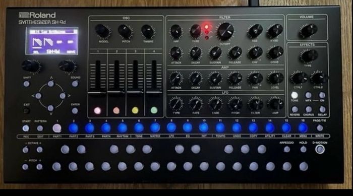 Roland SH-4D (multitimbral desktop synth)