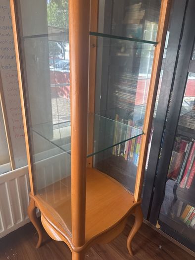 Glass cabinet 5"