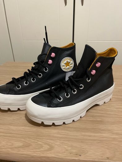 Converse Chuck Taylor All Star Lugged Winter Hi Black