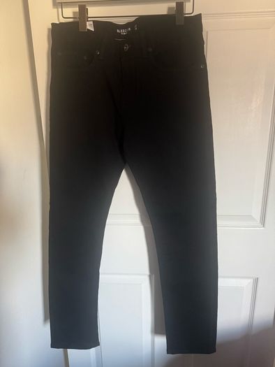 Brand new Tommy Hilfiger men's Bleecker Black Slim Jeans size W32 L30 Postage included