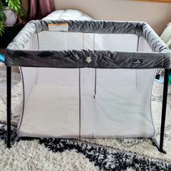 Babylo Travel Cot / Playpen
