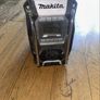 Makita jobsite radio / speaker Image 2