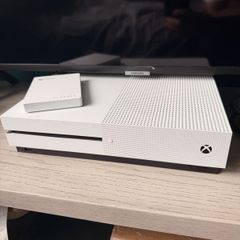 Xbox One S Bundle + Elite Controller + Monitor