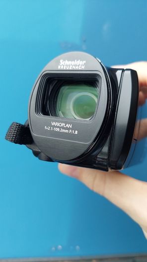 Samsung SMX-F70 High Definition Camcorder Video Camera