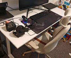 Gaming Monitor & Desk