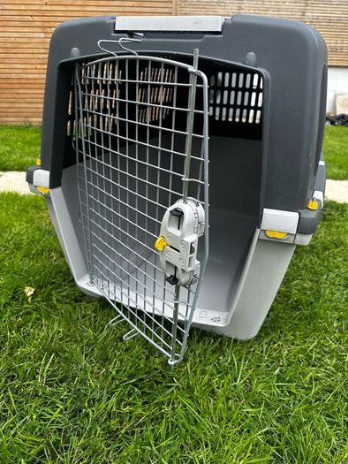 Dog transport box kennel crate IATA airline approved size 5