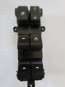 Hyundai Tucson Drivers window switch