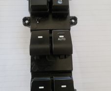Hyundai Tucson Drivers window switch