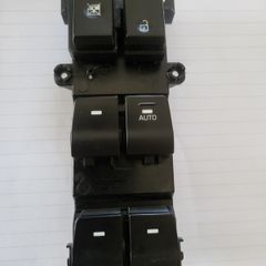 Hyundai Tucson Drivers window switch
