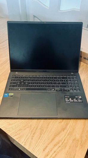 Gaming Laptop - ASUS V16  16" Intel Core 5 512 GB