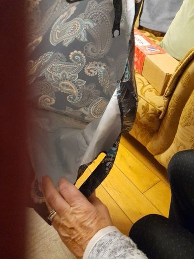 Foldable shopping bag
