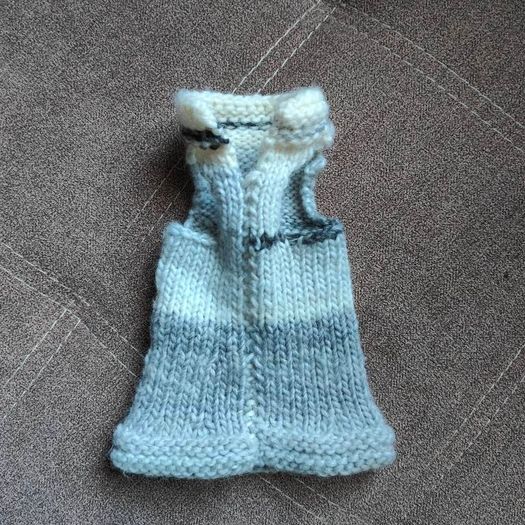 Small dog/ cat knitted jumper, size XS