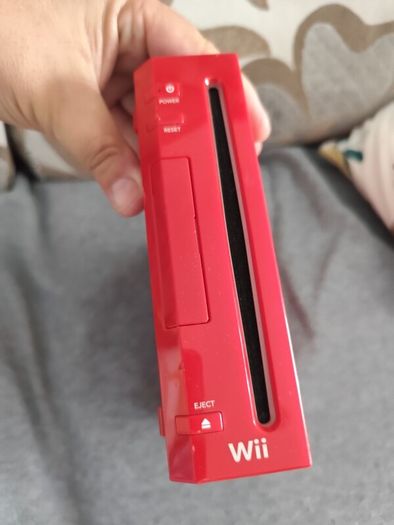 Red Nintendo Wii