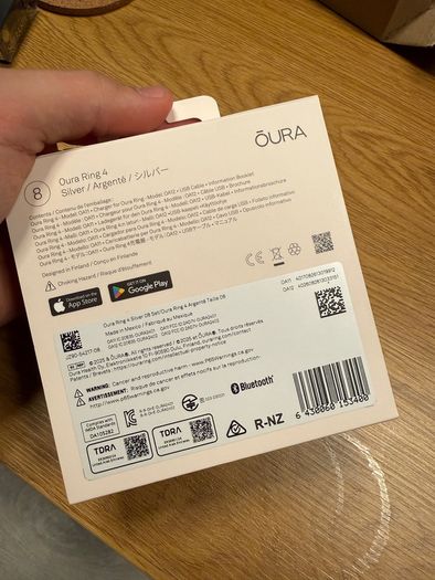 Brand New Oura Ring 4 - Size 8 - Silver - Factory Sealed
