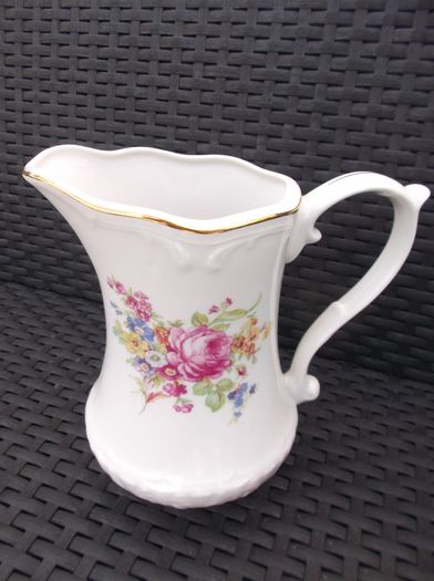 Lovely Presume Vintage Jug
