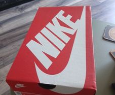 children's trainers