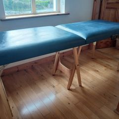 massage table