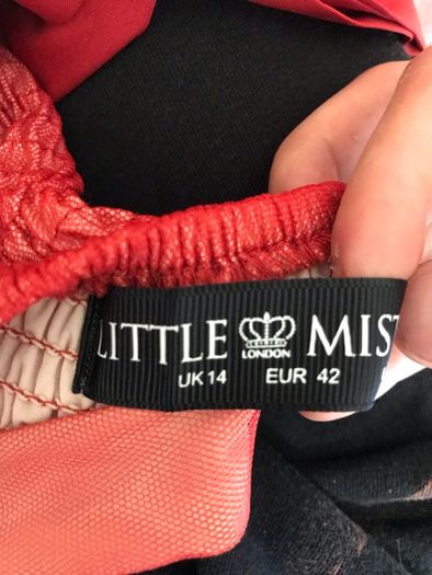 Little mistress : London red dress
