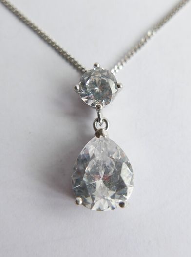 Vintage 925 Sterling Silver necklace with teardrop and round stone pendant
