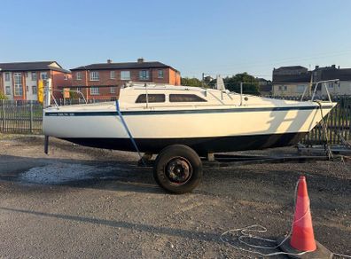 Hunter delta 25 lifting Keel