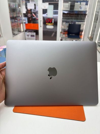 Mac Book Pro