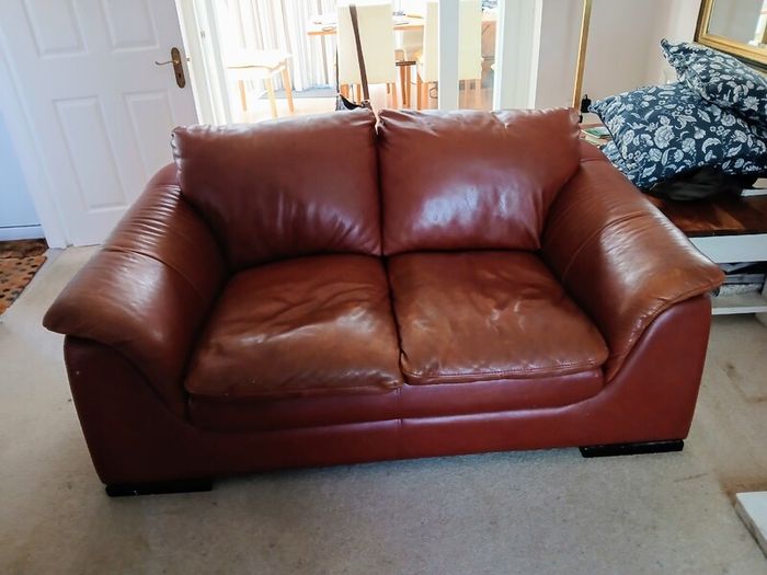 2 Matching leather sofas