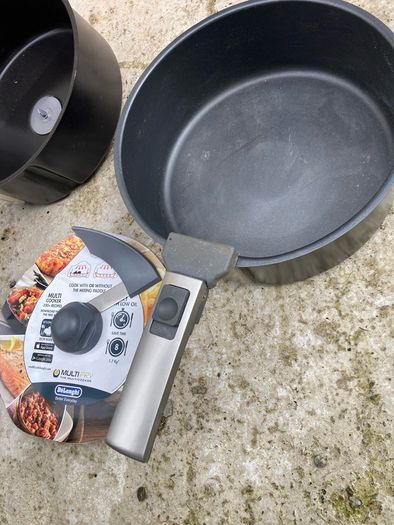 Two pans for delonghi airfryer.