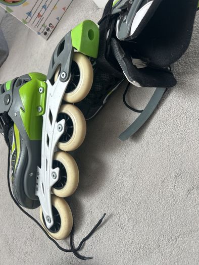 Roller blades