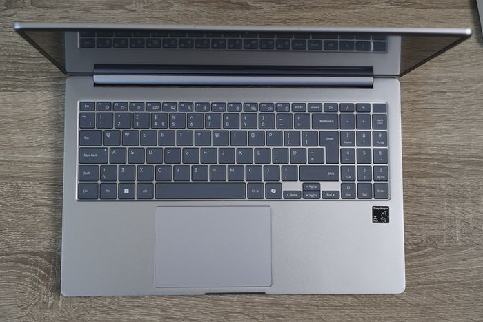 New Samsung Galaxy Book4 Edge 15.6" Copilot+ PC | Snapdragon X Plus | 16GB RAM | 256GB SSD