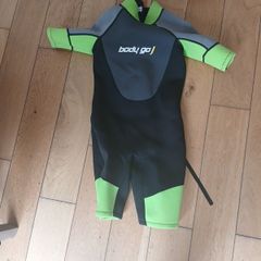 childs wetsuit