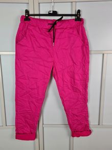 Women fuchsia trousers