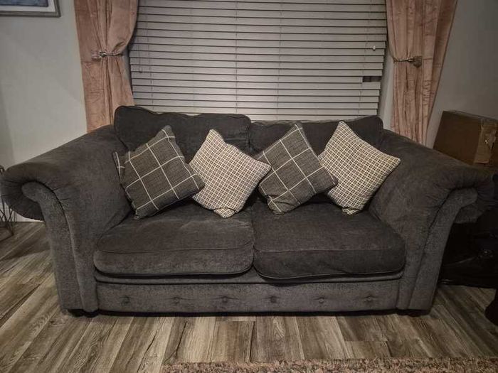3 and 2 seater couch