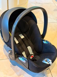 Cybex T cloud car seat and isofix base